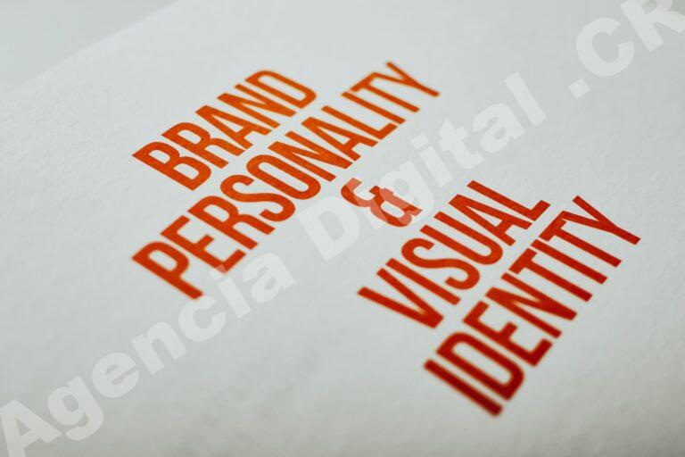 Diseño gráfico y branding: contratar diseñador para empresas en Costa Rica