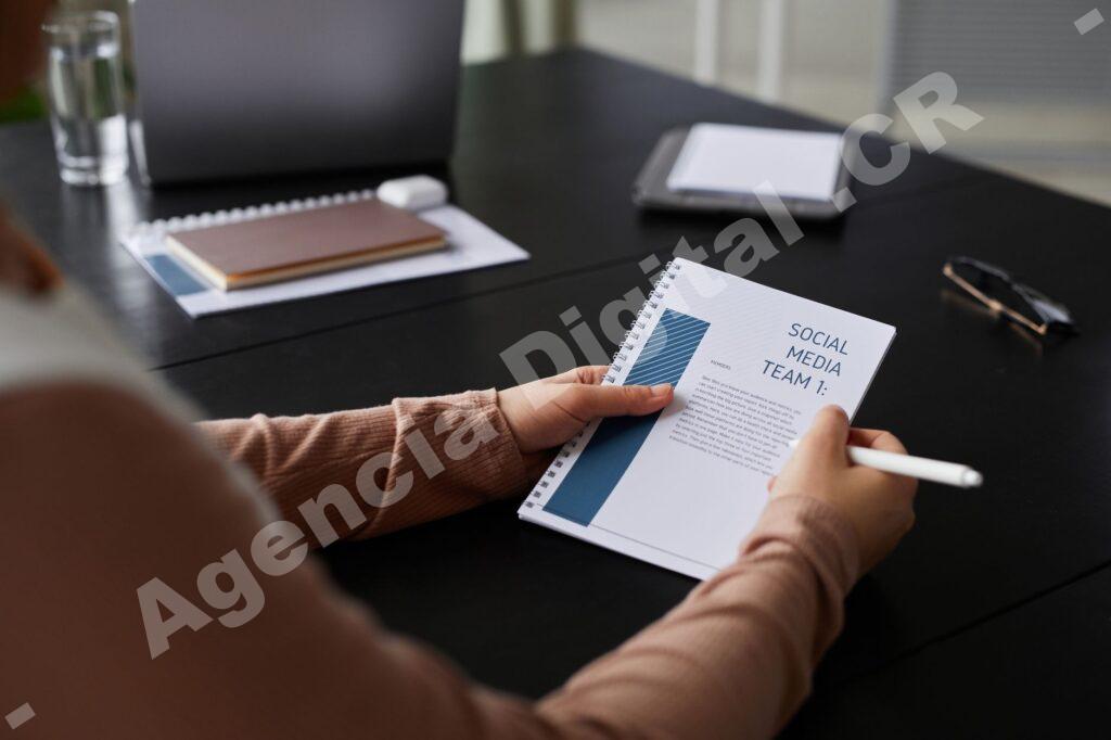 Redes sociales y contenido digital para Pymes en Costa Rica — redes sociales temporada fútbol 2026