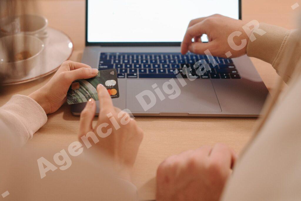 Seguridad en publicidad digital para Pymes en Costa Rica — tráfico inválido Google Ads