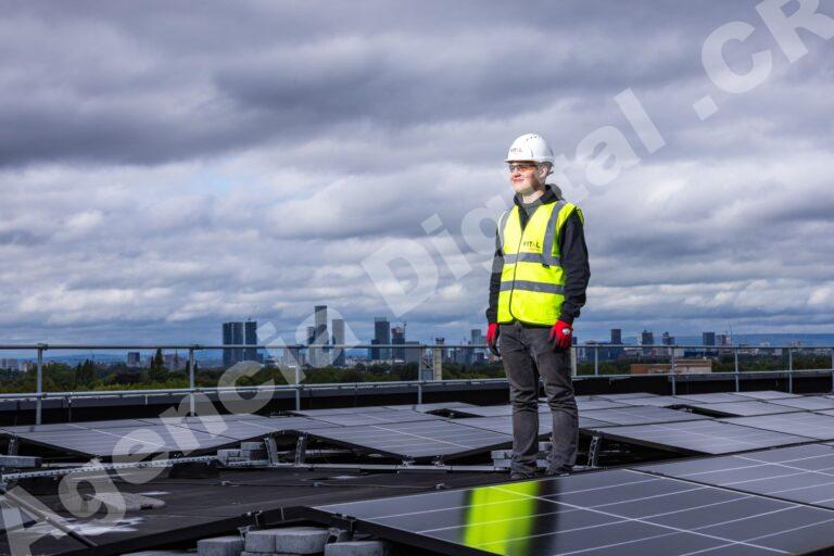 Equipo de trabajo en soluciones energéticas