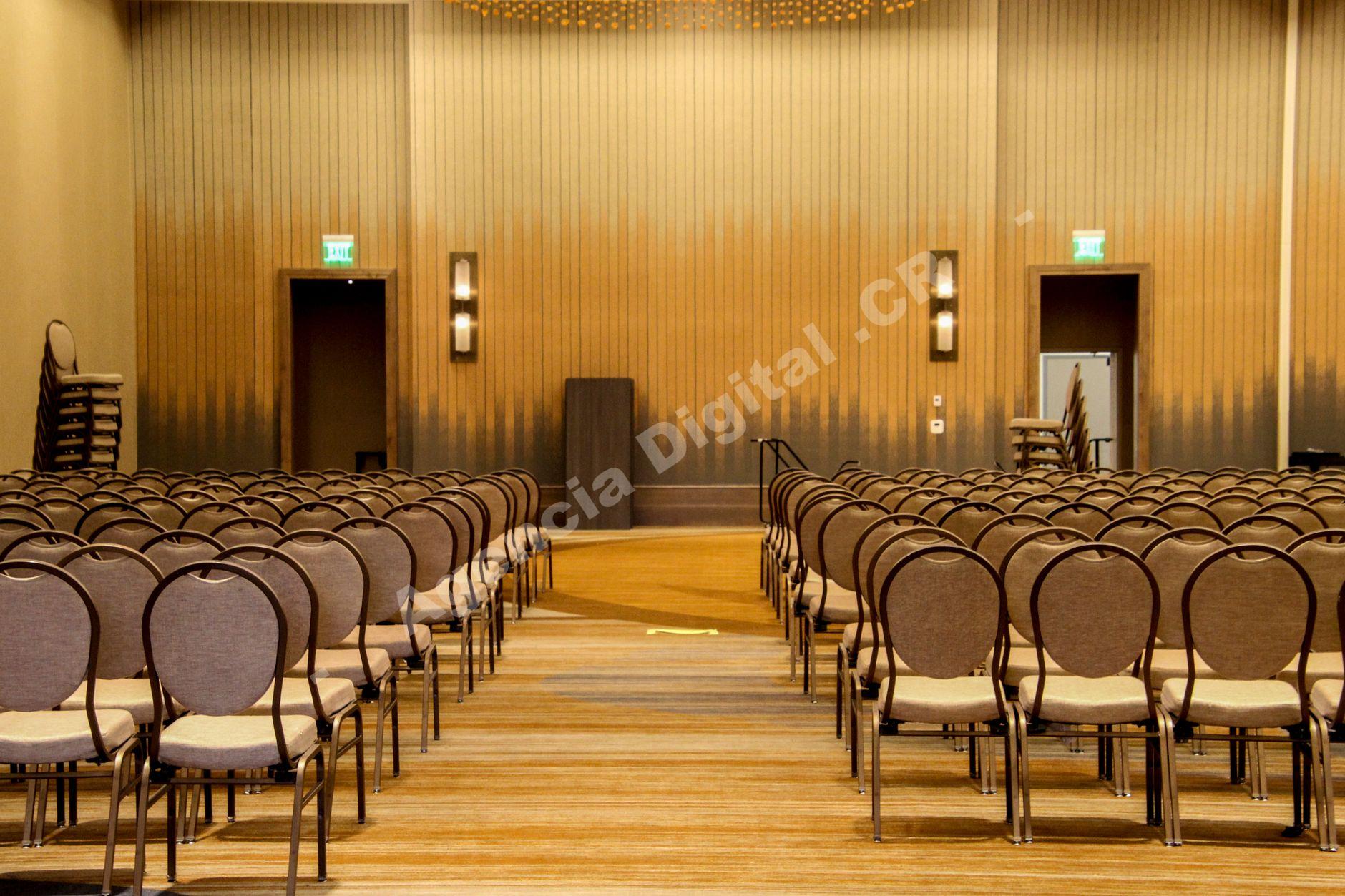 Configuración de sala para eventos corporativos