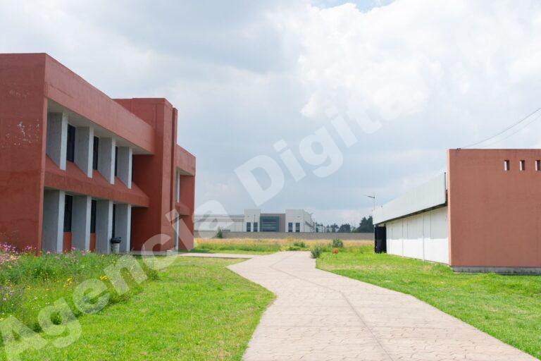 Parque empresarial moderno con oficinas