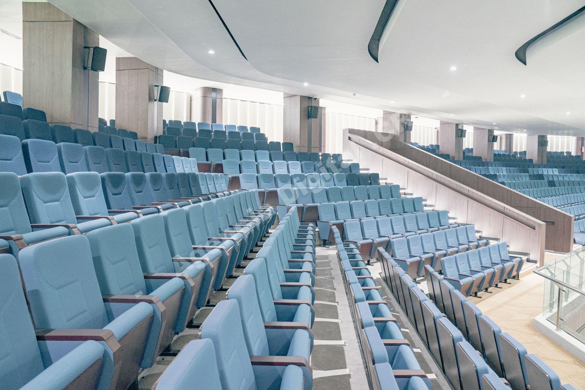 Reuniones de negocios en un centro de convenciones