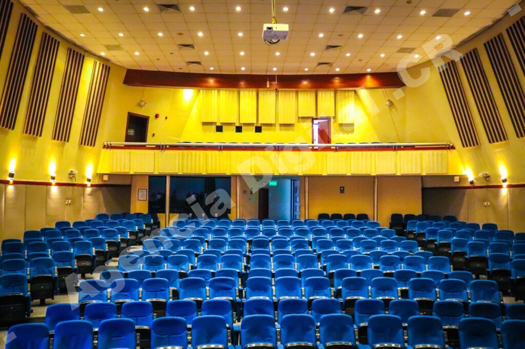 Salón de eventos para congresos y reuniones