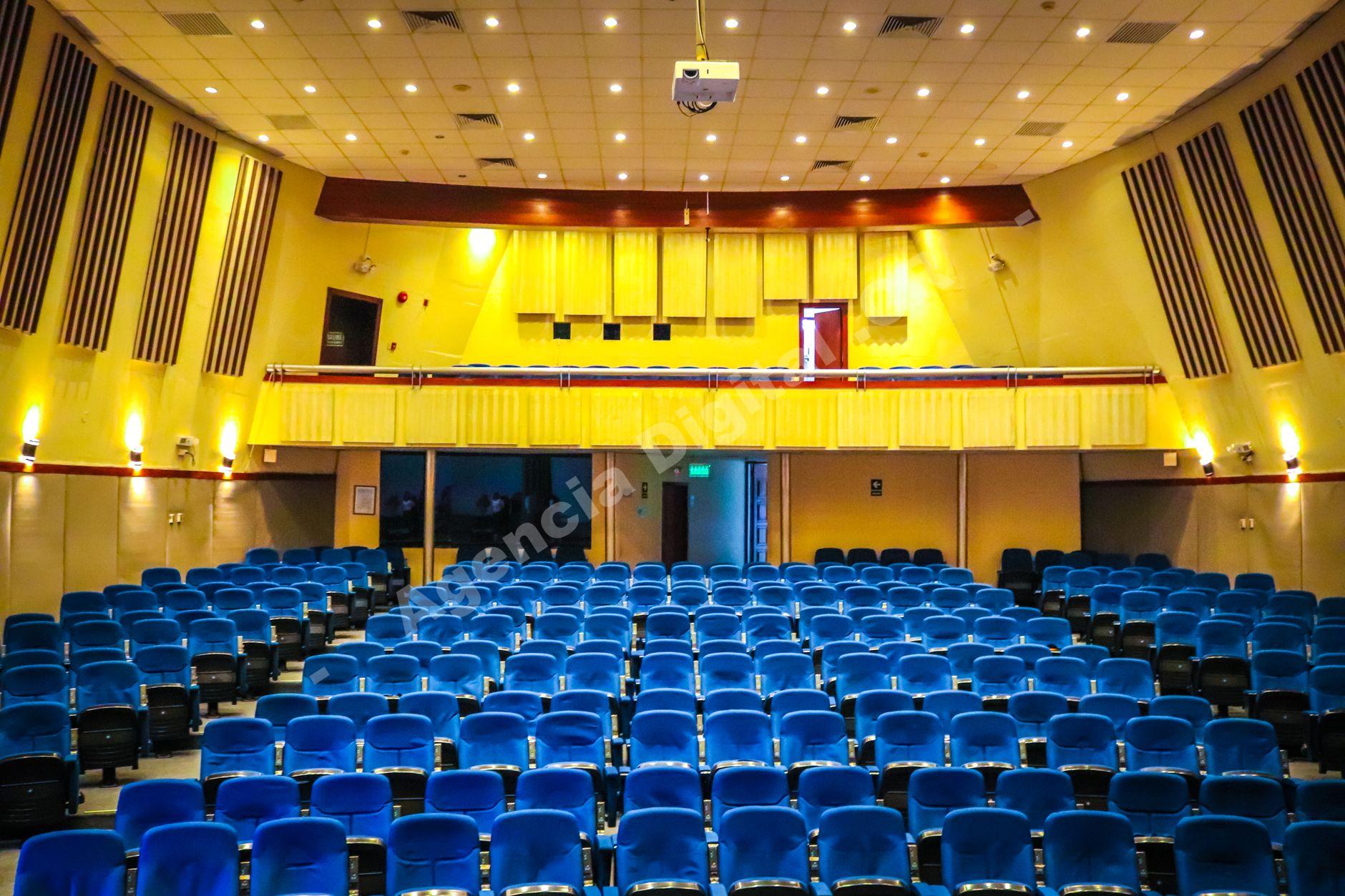 Salón de eventos para congresos y reuniones