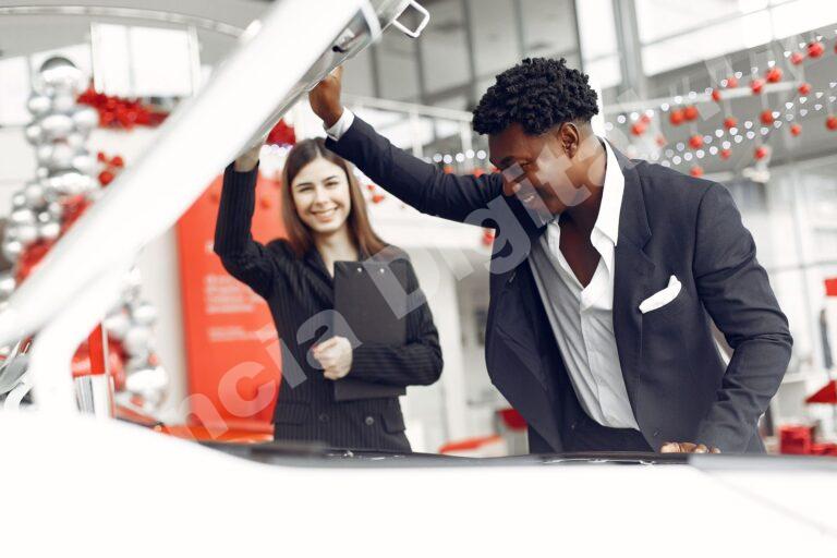 Experiencia de compra en un showroom digital de autos