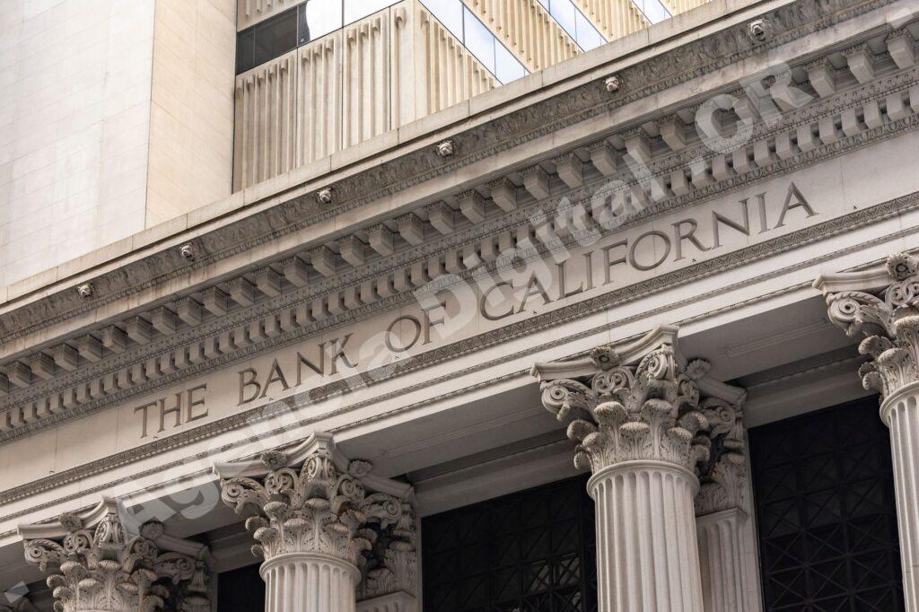 Imagen que representa la atención al cliente en el sector bancario