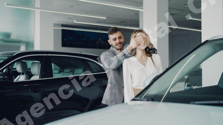 Concesionario de autos con atención al cliente
