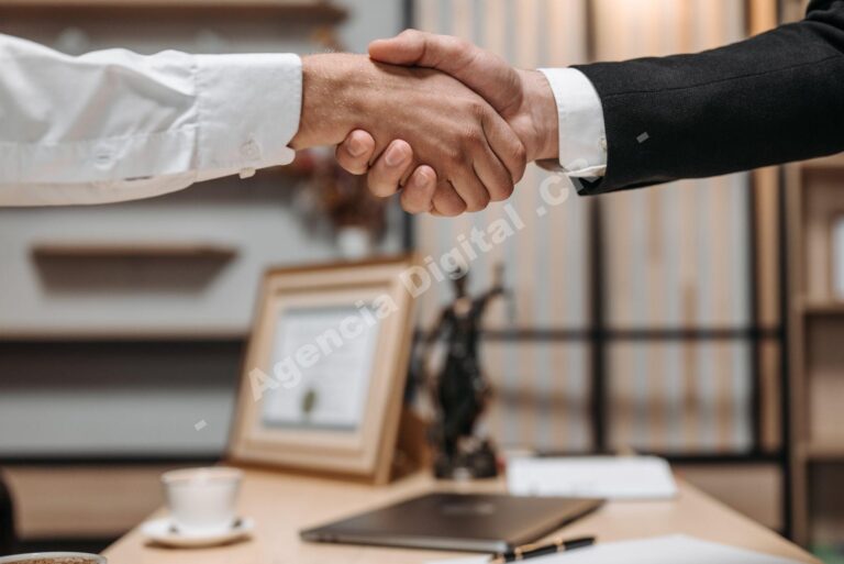 Cómo crecer tu bufete sin solo bajar honorarios
